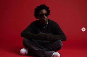 Lirik Lagu Here With Me Milik d4vd dan Terjemahan Bahasa Indonesia - Sonora.id