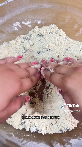 Explore Welsh Cakes: Sweet Treats from Wales