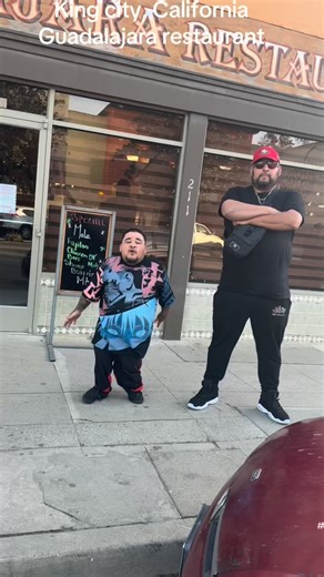 King city California Guadalajara restaurant trying asada chile relleno burrito #fyp #fypシ #foodreview | Jesse Hernandez