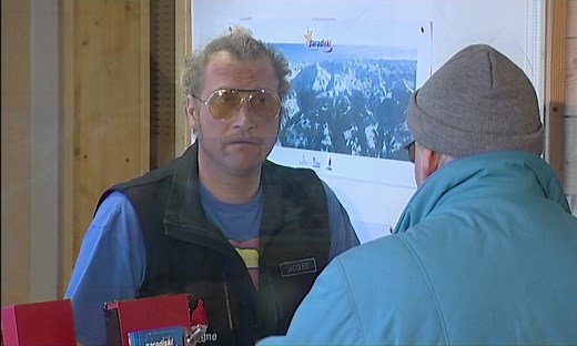 François Damiens - Le guichet des remontées mécaniques - François Damiens | TF1+