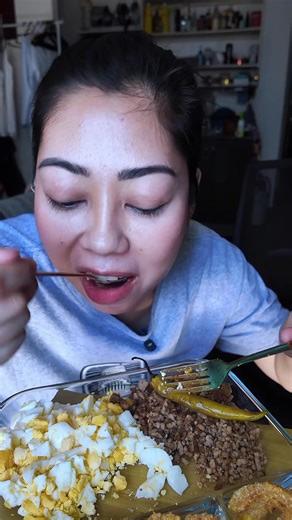 First meal at 1:30PM | Nicki April