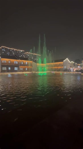 Do you like this beautiful musical fountain?