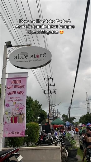 Menjelajahi Toko Kado dan Aksesoris Unesa Magetan
