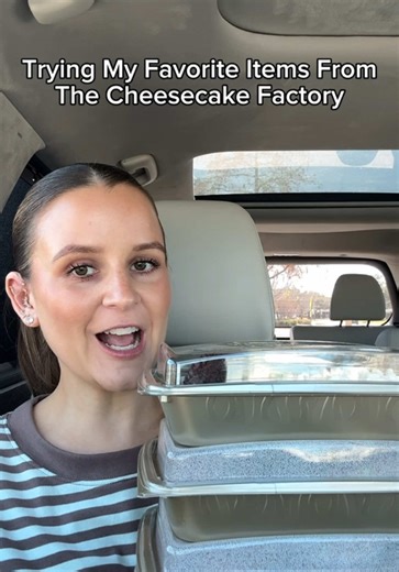 I love The Cheesecake Factory❤️🍰🥖 #cheesecakefactory #cheesecake #cake #foodie #tastetest