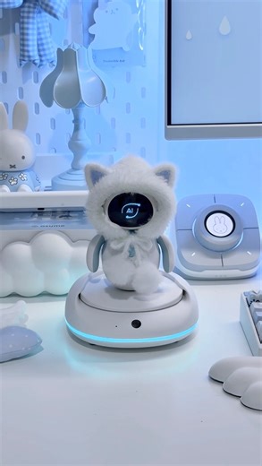 Arcs ☁️ on Instagram: "Another Eilik but with an upgrade! 🤍 I got an Eilik with an AI Station! 🥹✨Now we can play games, chat and explore stories together anytime. It even works as my alarm clock 😆 what I really love is the app they added! so many features to play around with! 🩵 Really a fun little companion to have on my desk 🤭 Use the 🔗 in my bio for a discount ✨ Thank you @energize.ins 🤍 . . . #eilikaistation #eilik #eilikrobot #energizelab"