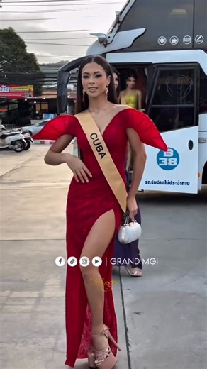 Miss Grand El Salvador 2025 - Lucianne Herrera en su llegada a Hua Hin donde pasarán unos días y ahí se llevará a cabo la popular competencia en traje de baño este 09 de octubre del Miss Grand International 2025 | Bellezas de El Salvador