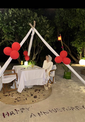 One Year Anniversary Celebration Ideas for Couples