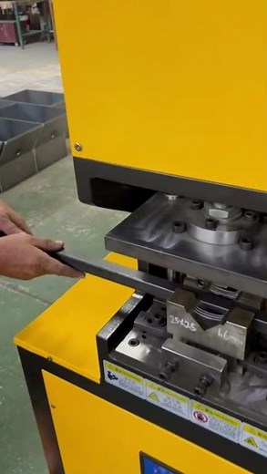 Factory Real Shot Export South Africa Square Tube 90 Degree Hydraulic Notching Machine 45 V Cutting