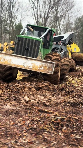 Come along for a day in the woods#tnlogging #muddy #loggertok #logging #johndeere
