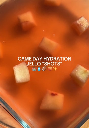 draft picks? we’re drafting hydration💧 if you're in SF this saturday, you may see these jello “shots” popping up around the city 🌆👀 follow the hydration and prep for the big game! 🏈 #liquidiv