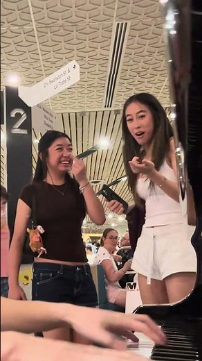I played golden in the mall #piano #publicpiano #golden #kpopdemonhunters