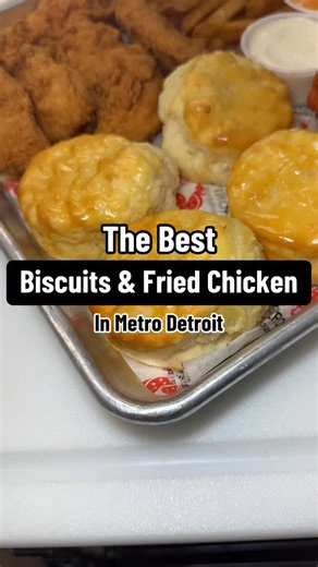16K views · 205 reactions | Some of the most underrated food is made in low key gas station spots, but @sarokisccp deserves all the fame for their biscuits and fried chicken! #metrodetroit #biscuits #friedchicken #pizza | The Detroit Diet | Facebook