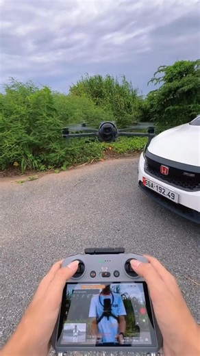 AirView Pro gets you from bag to sky in ~30 seconds with clear on-screen cues and tap-to-pair setup—so your first flight feels easy. ✅ Quick-Start guide + pre-flight checklist ✅ One-touch takeoff/landing + fast pairing ✅ Tap-to-fly moves (Follow / Orbit / Spotlight)  Learn more today https://premierusmart.com/product/airview-pro/ | AirView Tech | Facebook