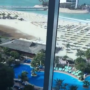 Enjoy Jumeirah Beach Hotel ☀️ Video by Tourist: @_andrew_barker_ #dubaifp | Dubai