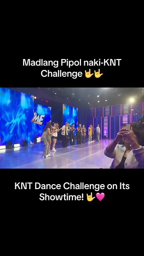 Naki-KNT ang Madlang pipol with VXON on Its Showtime! 🤟🤙🩷 Sign na 'to para gawin mo na rin ang #KNTChallenge #VXON #VXON2020 #fyp | VXON