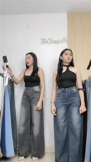 Gray Wide-Leg Jeans: Retro Wash American Design