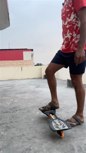 How to learn wave board 🫶❤️🛹🛹 😎 #skating #rollerblading #waveboard #viral