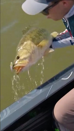 Drew Gill catches 8-2 largemouth at Conroe BPT Stage 1 #TBT