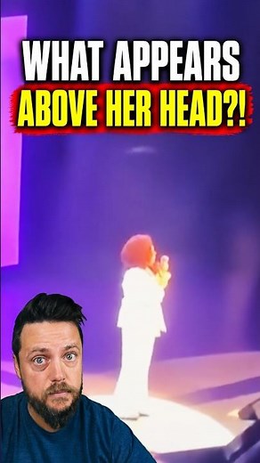 As Oprah Says “BALANCE”… What Appears Above Her Head?! 👀⚖️😳