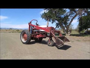 Farmall 460 with Farm Hand F11 Loader - For Sale