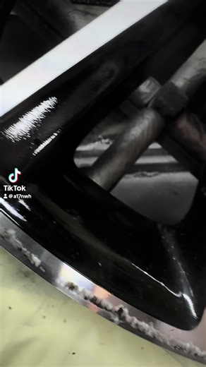 Good to be back out at long last Merc wheel cut for insurance company at customers home in just over an hour No need to loose the car for days only the best equipment and products used Micro24 from #l@precision wheel equipment DTM lacquer from @Jaytees Ltd #alloysos