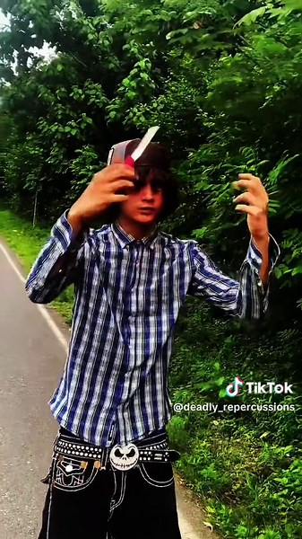 Explore Rocker Jeans Style and Trends