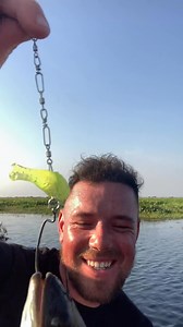 Joseh from England tried Snakehead Fish fishing in Tonle Sap Great Lake of Cambodia! January 14th, 2026 #cambodiafishing #TonleSapRiver #tonlesaplake Email:phanithcheab1@gmail.com WhatsApp: (855)86 999 717 Facebook page: Cambodia Fishing Tour | Cambodia Fishing Tour
