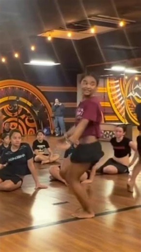 This Tahitian Dance Coordination is Unreal! 🥁