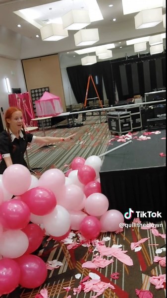 @HouseofChaos helps me burst the remaining 8,ooo balloons used to decorate the Barbie room of Kevin Larson Presents: Paranormal Palace 2023! #balloongirl #balloon #balloons #balloonfun #balloonplay #balloonpop #balloonparty #paranormalpalace #viewfrommyoffice #workingclown #travelingclown #performergirl #balloonmagic #loonergirl #clown #clownlife #looner #balloonroom #balloonfiesta #ballooncolorado #balloonclown #clowngirl #clowning #clowningaround #sillyclown #clowntricks #cleanup #pop #bang #b