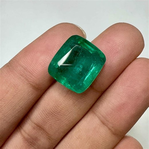 Natural Emerald Nice Luster 18.09 Carat Cushion Cut 15.90*14.40 MM - Etsy