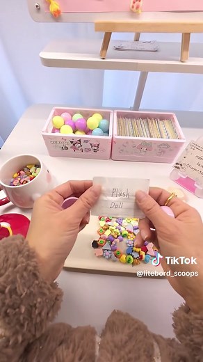 Packing Your 5 Scoops Order at Lucky Scoop