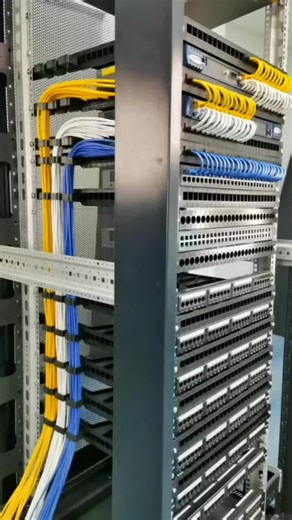 How to make full use of the side area of the cabinet while cabling? the useful advice from the professional electricians. #cables #cable #cabling #structuredcabling #lowvoltage #lowvoltagetech #lowvoltagetechnician #diy #factory #ethernetcable #patchcord #ethernet #factory