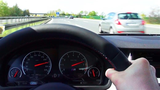 BMW M5 F10 Kickdown 100-270 km/h Acceleration on German Highway Autobahn Onboard Driver View