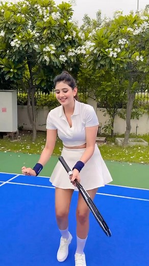 Beautiful Indian Girls Fashion Show at Indian Wedding