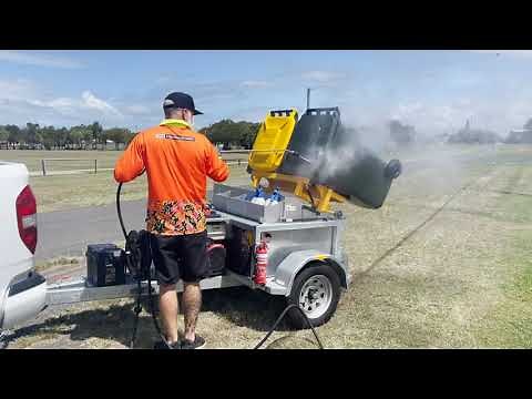 Let's clean some Bins | Ride along and Clean with Swish Wheelie Wash Bundaberg & Bargara