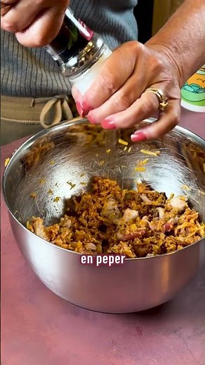 Bladerdeeg met kip hapjes