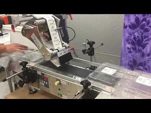 Clamshell labeling , Automatic Clamshell Labeler Machine for Bakery,USA Canada - JDA