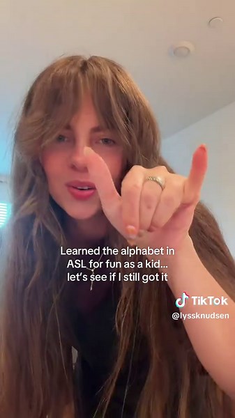 In the middle of baking sourdough rn but 2x speed is still kinda fast for my slow fingers. I’ve wanted to learn ASL for years and I think it’s finally time to actually start
