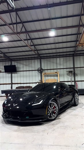 Exploring the C7 Corvette Z06: Features and Reviews