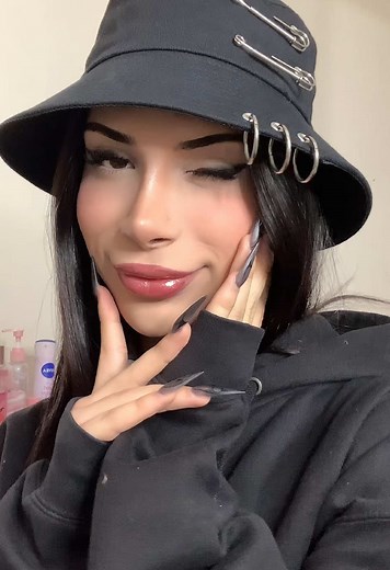 LANIEVOLANT sur TikTok