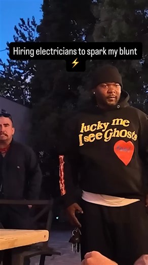 @_noonessafe_ on Instagram: "It’s a lighting issue right?"