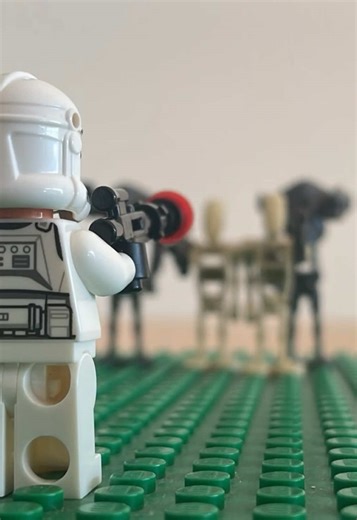 Why Clone Troopers Dominate over Battle Droids