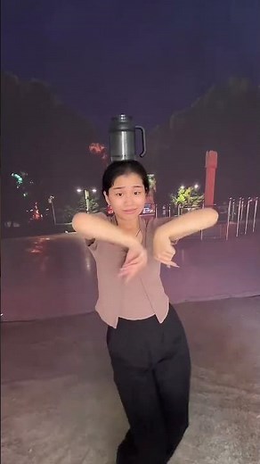 Fengbao Finger Dance to Du Shiniang Emotional Chinese Classical Performance