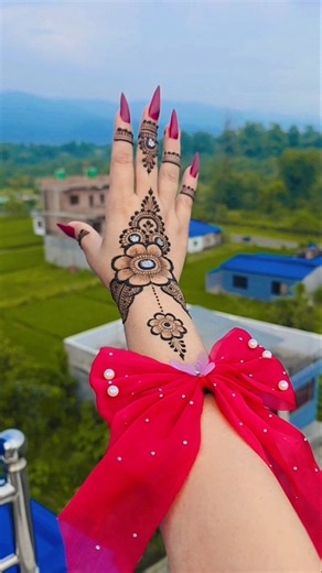 mehndi design simple back hand