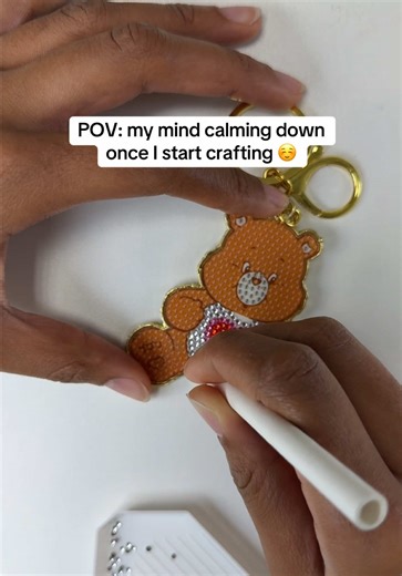 Crafting is so therapeutic!😍#craftbuddy #CraftTok #craftwithme #diamondart #crystalart