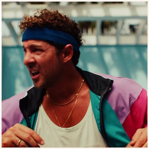 Ya podéis disfrutar de #DosVeces!! @LuisFonsi https://umusices.lnk.to/DosVeces | David Bisbal