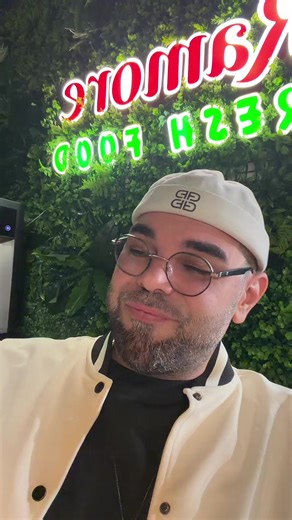 Am înțeles un lucru: Nu banii sunt scopul. Liniștea e scopul. Libertatea e scopul. Familia, respectul, oamenii care îți strâng mâna sincer – astea sunt adevărata avere. Când ai inima curată și conștiința împăcată că nu faci rău nimănui în drumul tău spre împlinire financiară și sufletească, Dumnezeu nu lipsește nicio secundă din viața ta. Este acolo, chiar și atunci când pierzi. Este acolo, chiar și atunci când nu înțelegi de ce se întâmplă anumite lucruri. Este acolo când cazi, dar mai ales cân