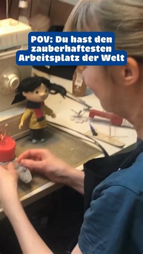Unser Sandmännchen | ...im Sandmännchen Studio. ✨️ Hier werden Puppen hergestellt, Requisiten gebaut und neue Sandmännchen Folgen in Stop Motion gedreht.... | Instagram