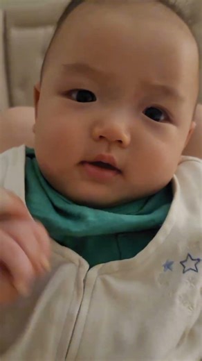 Wide Awake Baby at Bedtime 😳🌙잠잘 시간인데 말똥말똥한 아기