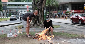 S’porean monk explains why paper offerings are burned during 7th month & why they aren't actually needed